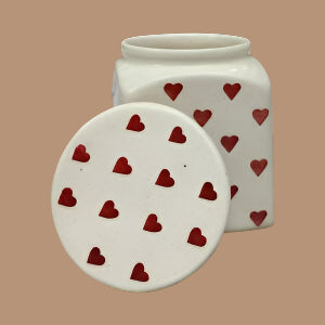 Ceramic airtight storage jar with red heart design and wooden lid, 500ml, for storing tea, coffee, sugar, dry fruits and snacks